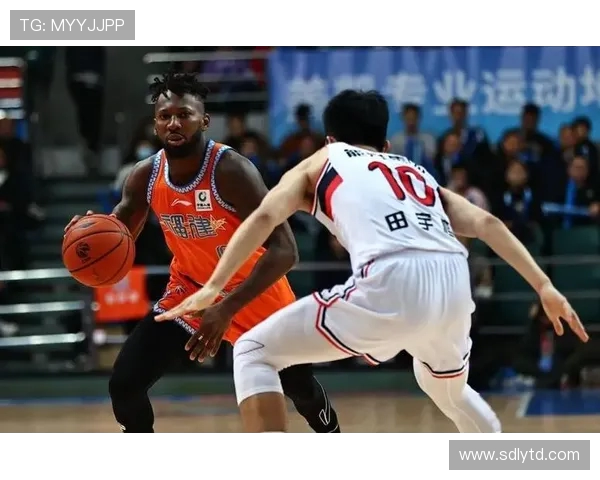 福建浔兴与天津先行者激战正酣 聚焦新一轮篮球对决精彩纷呈 福建浔兴与天津先行者激战正酣 聚焦新一轮篮球对决精彩纷呈