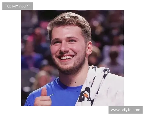 卢卡东契奇率领球队逆转取胜展现超级巨星领袖风采 卢卡东契奇率领球队逆转取胜展现超级巨星领袖风采