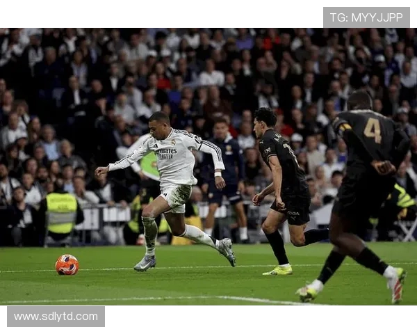 皇马主场迎战瓦伦西亚巅峰对决再燃豪门争锋谁能笑到最后 皇马主场迎战瓦伦西亚巅峰对决再燃豪门争锋谁能笑到最后