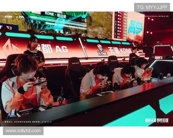 电竞赛事全面升级 激战再度燃起 新兴战队崭露头角 观众热情高涨