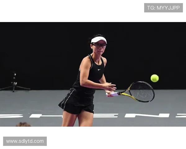 成都网球队灵活应对挑战的策略与发展探讨