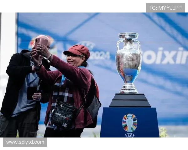 重庆网球队在欧锦赛中的灵活应变能力展现出色表现分析