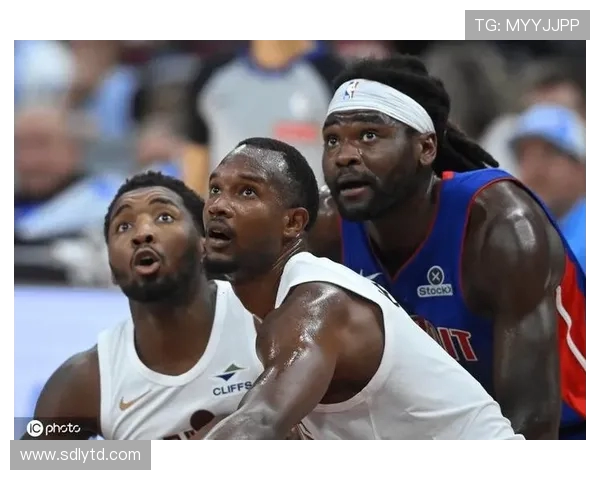 07年骑士与活塞经典对决全场录像回顾与精彩瞬间分析